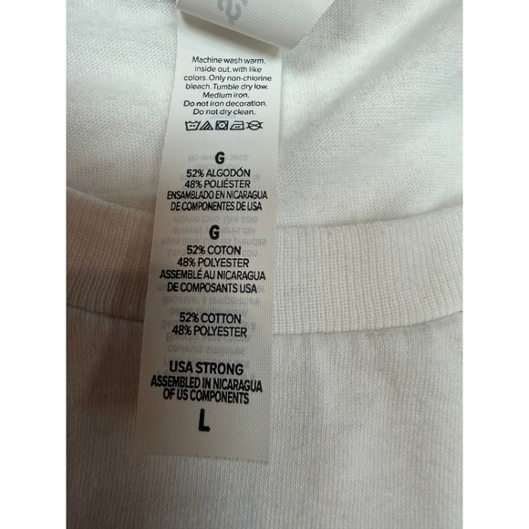 Lot of 2 Music Graphic T-Shirts Bella Canvas Outlash Cassette Tape Red White L - Picture 6 of 11